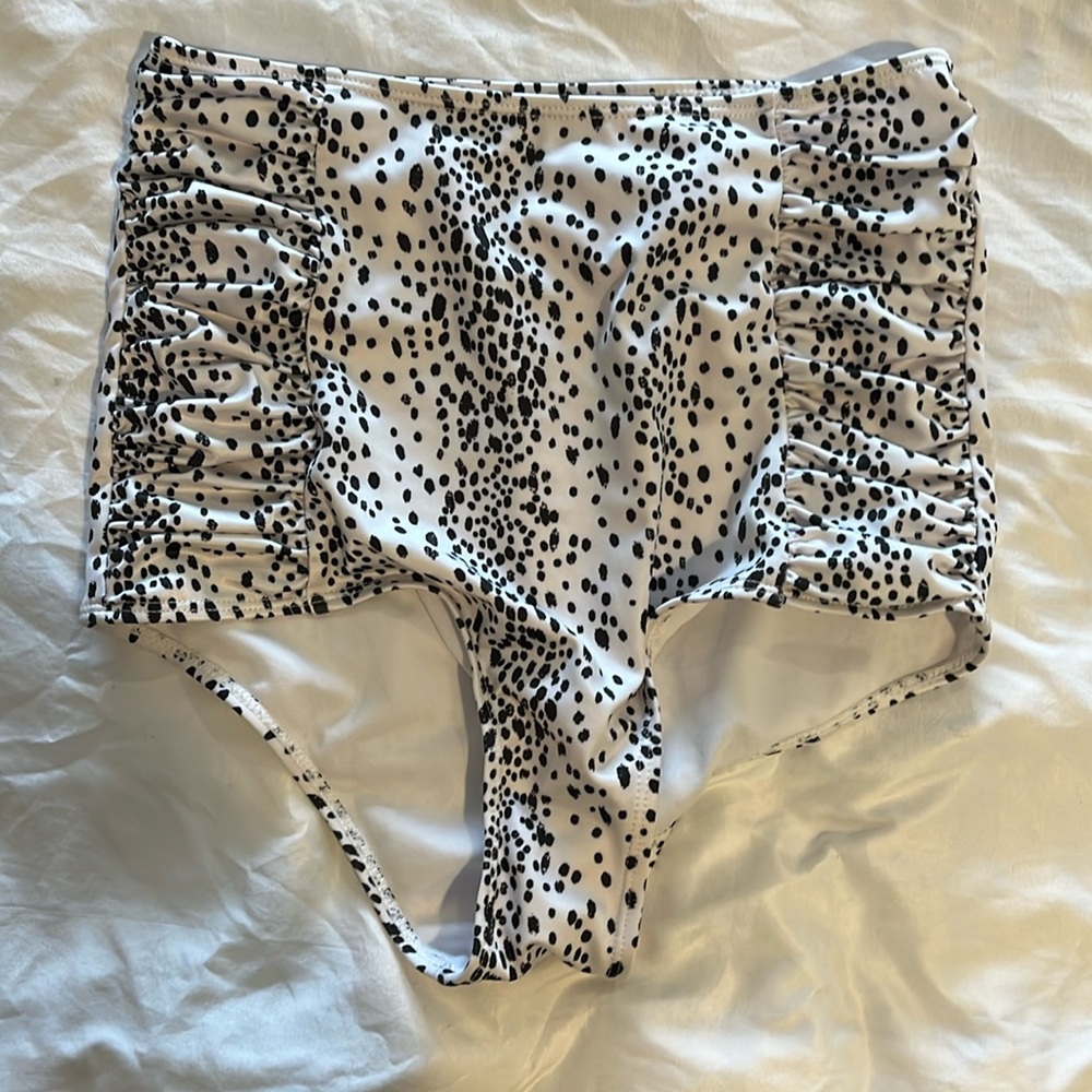 Korti Jeane Dalmatian Ruched Bottoms